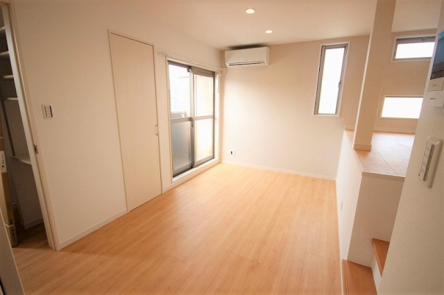 居室・リビング　居間です