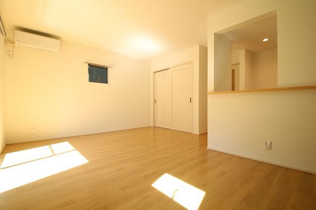 居室・リビング　※別室の参考写真の為、現況優先です。