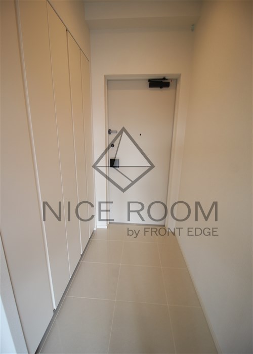 玄関　THE HIGH 堀江　玄関