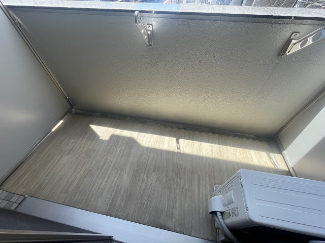 バルコニー　モデル写真
