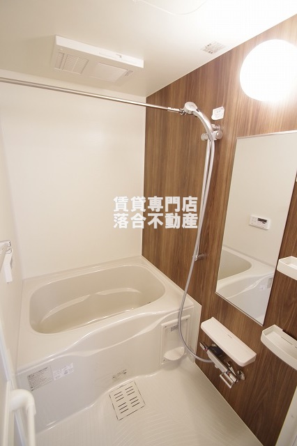 バス・シャワールーム　浴室乾燥機付き
