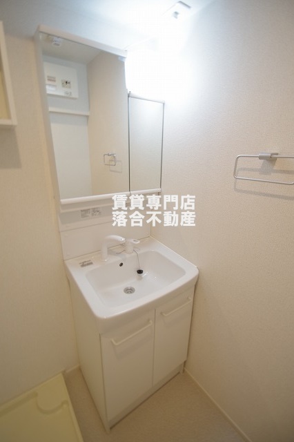 洗面設備　独立洗面化粧台付き