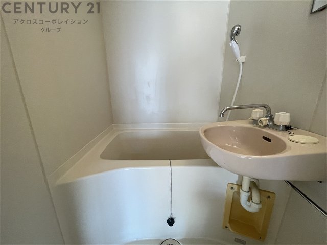 バス・シャワールーム　シンプルで機能的なユニットバスです！