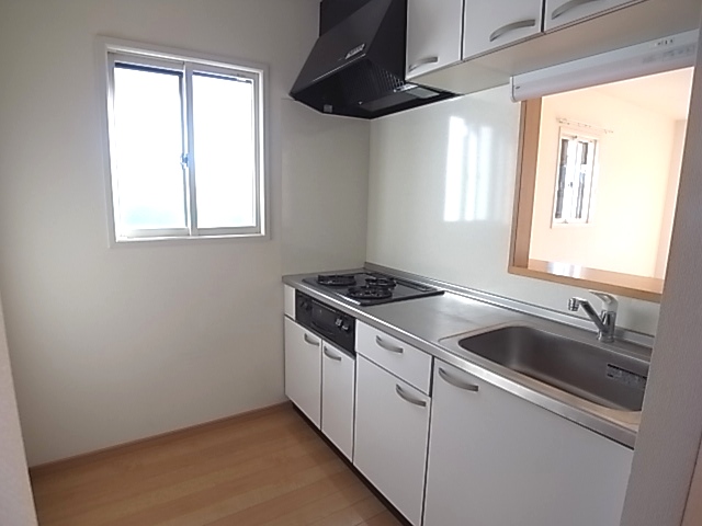 キッチン　人気のカウンターキッチンでお洒落ですよ