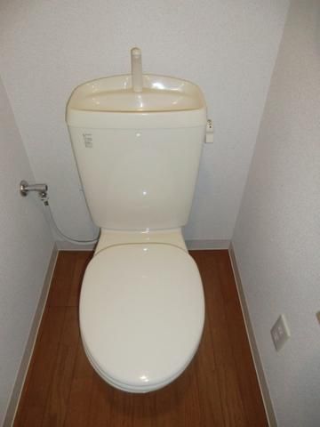 トイレ　バストイレ別です