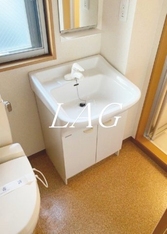 洗面設備　独立洗面台です。
