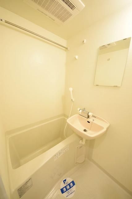 バス・シャワールーム　★バス・トイレ別です★