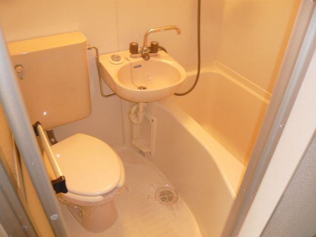 トイレ　室内は現状を優先します