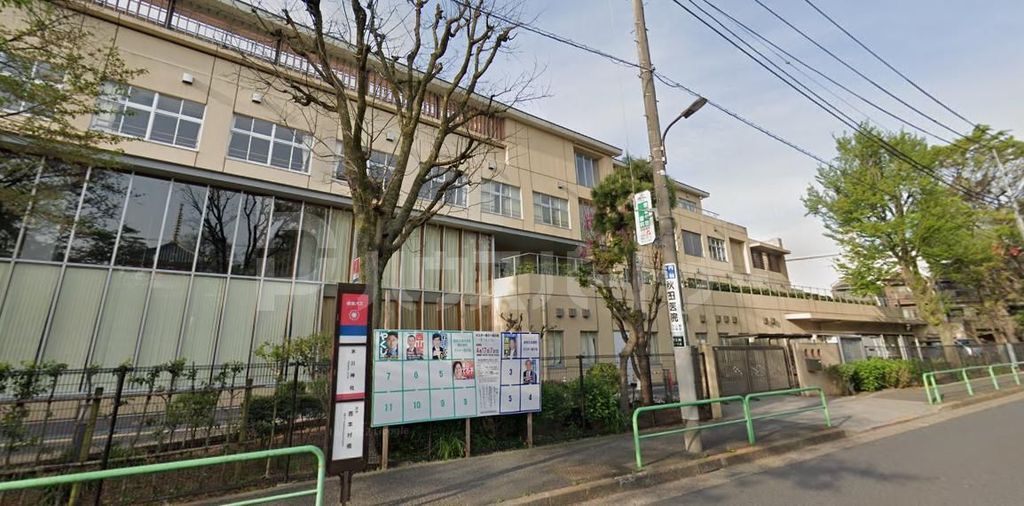 小学校　練馬区立豊玉南小学校（小学校）まで430m