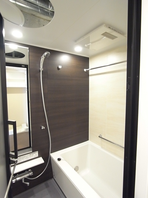 バス・シャワールーム　同棟内参考写真