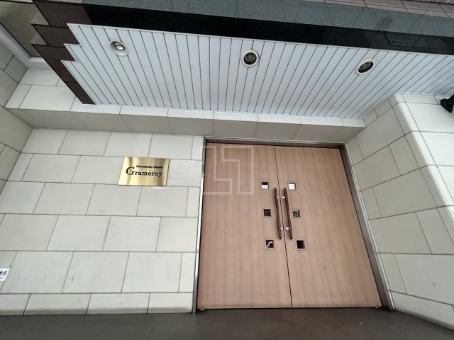 エントランス　グラマシー心斎橋東　エントランス