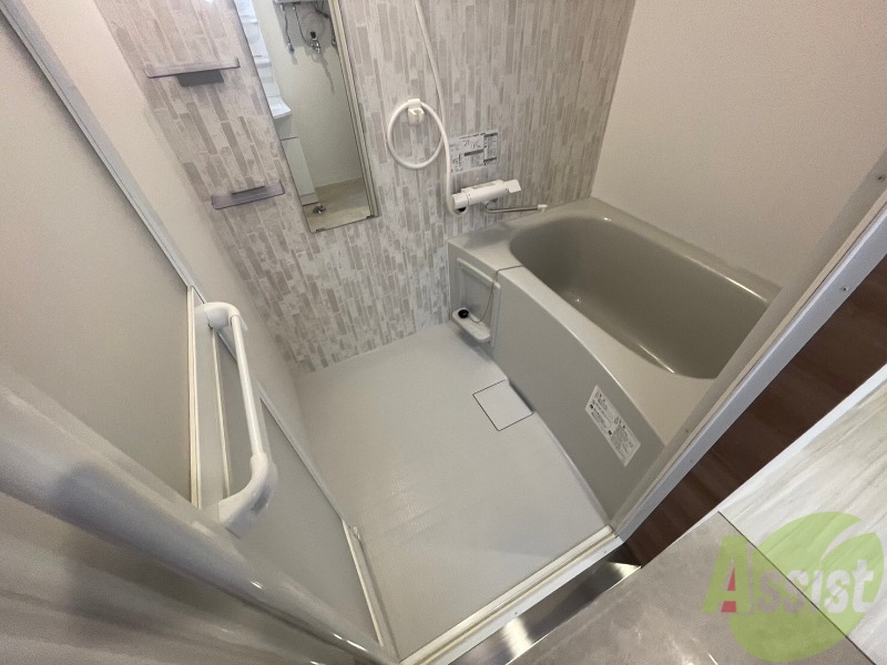 バス・シャワールーム　お風呂になります。一日の疲れを癒してくださいね。