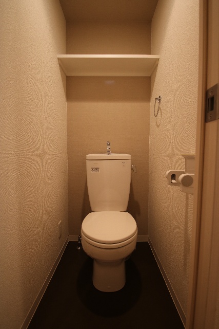 トイレ　※別室の参考写真の為、現況優先です。