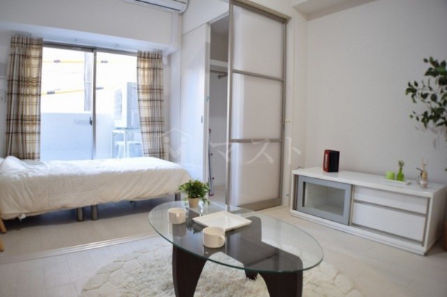 居室・リビング　モデルルーム参考写真です