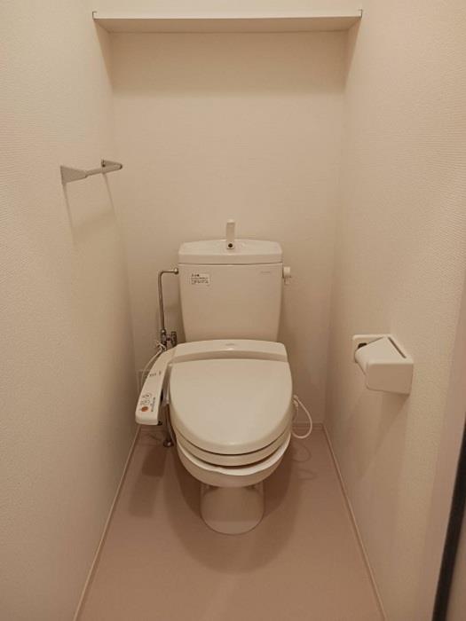 トイレ　温水洗浄暖房便座