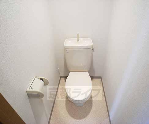 トイレ　清潔感のある洋式トイレ。