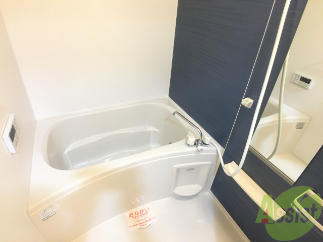 バス・シャワールーム　浴室もオシャレな感じでお風呂に入るのも楽しみになりますね。