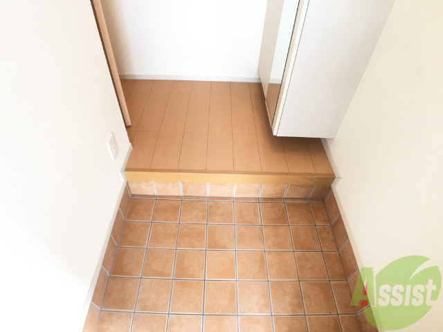 玄関　玄関から見た景色はこちらです。イメージできますか。