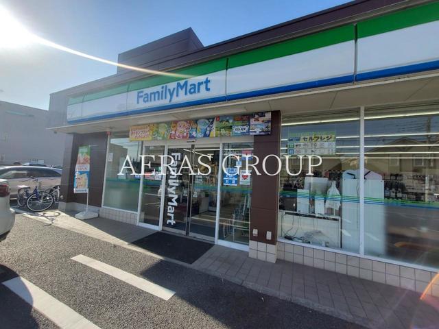 コンビニ　ファミリーマート 戸田本町一丁目店（コンビニ）まで323m