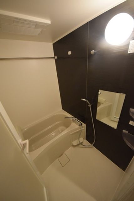バス・シャワールーム　お問合せはタウンハウジングまで！※現地待合わせ相談可能