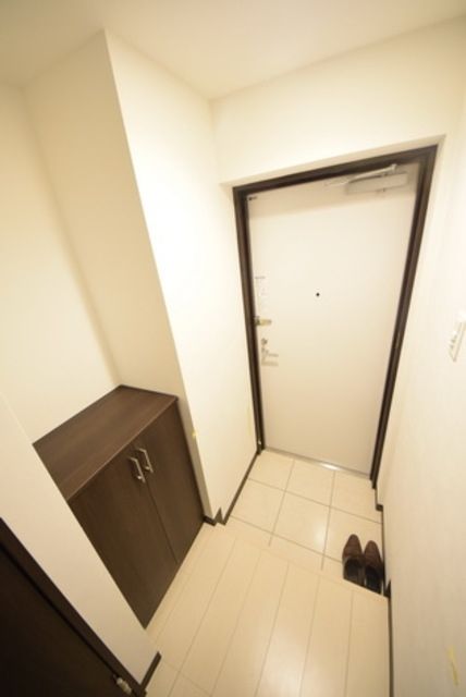 玄関　お問合せはタウンハウジングまで！※現地待合わせ相談可能