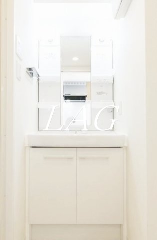 洗面設備　独立洗面台です。