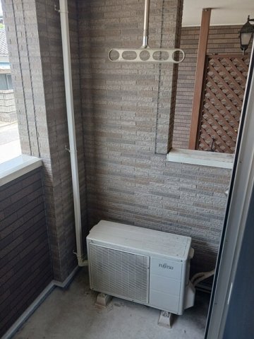 バルコニー　お洗濯にも便利なバルコニー付き