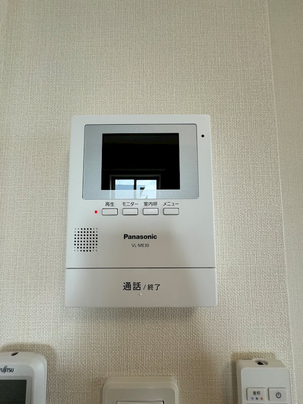 トイレ　ウォシュレット付きです