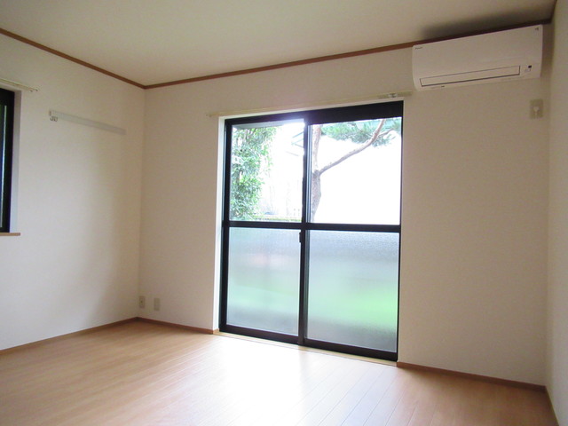 居室・リビング　耐久性、耐水性に優れているクッションフロアです☆