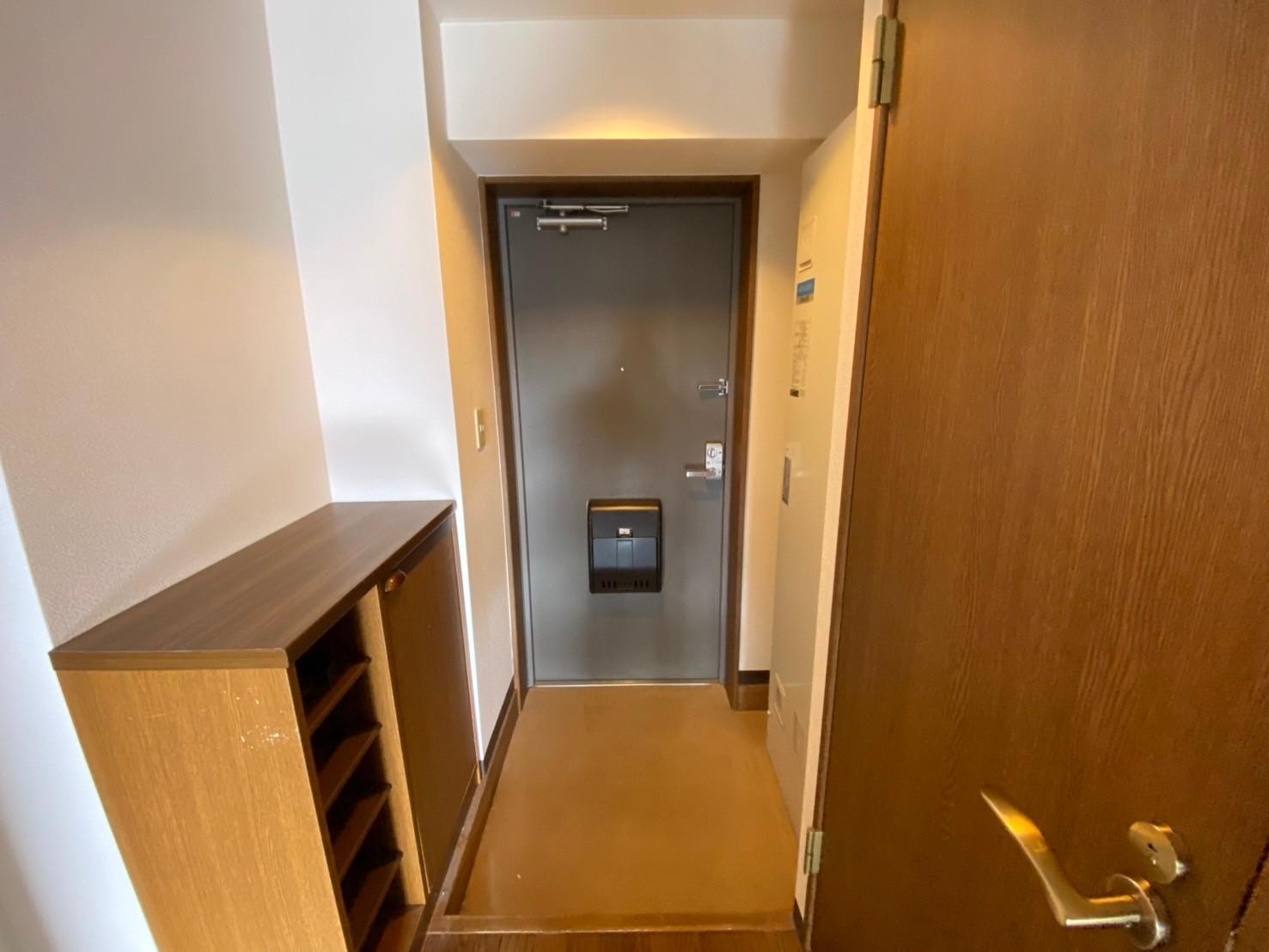 玄関　シューズボックス付きの玄関です（参考写真）