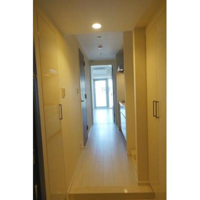 玄関　※写真は同タイプ住戸です。