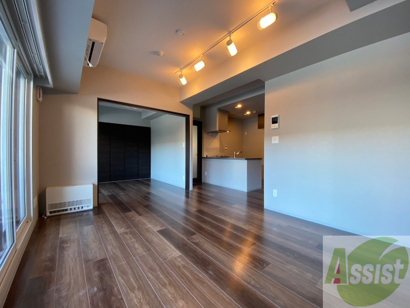 居室・リビング　広くてきれいなリビングです！快適に過ごせそうですね。