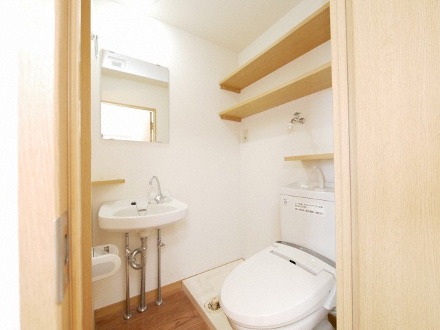 洗面設備　コンパクトで使いやすい洗面所