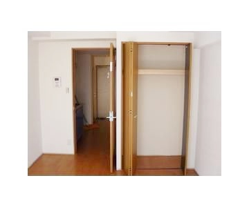 収納　【女性のお一人暮らしでも安心のセキュリティ♪】住環境良好！