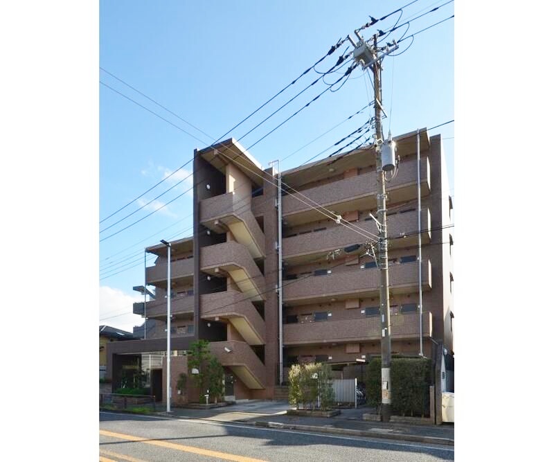 建物外観　【女性のお一人暮らしでも安心のセキュリティ♪】住環境良好！