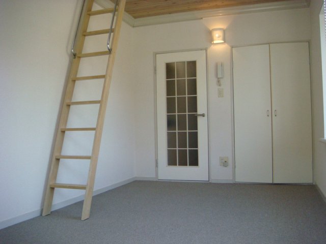 収納　ロフト付き