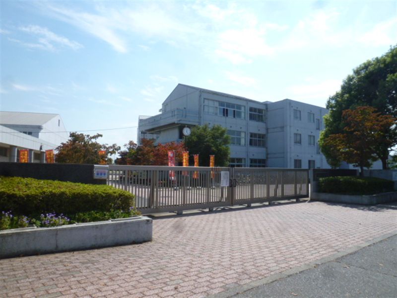 中学校　けやき台中学校（中学校）まで900m