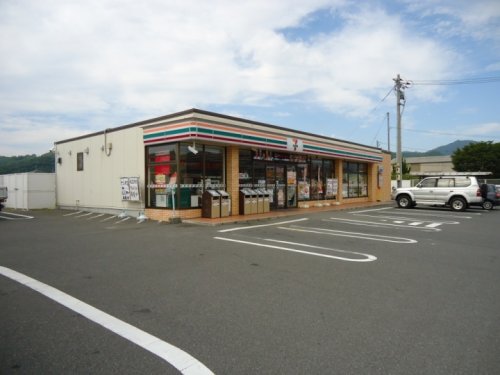 コンビニ　セブンイレブン 福山加茂店（コンビニ）まで1301m