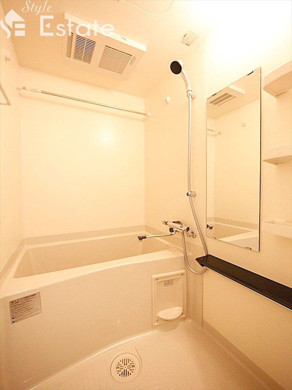 バス・シャワールーム　バスルーム