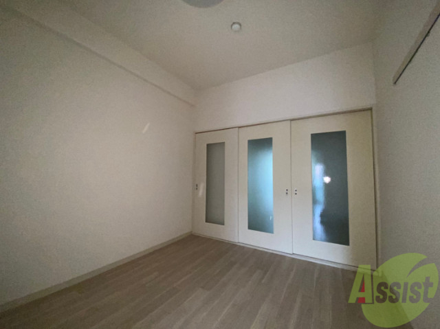 その他部屋・スペース　５．５帖の洋室のお部屋もあります。寝室にもよさそうですね。