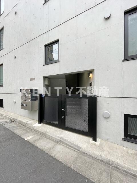 エントランス　清潔なエントランスです