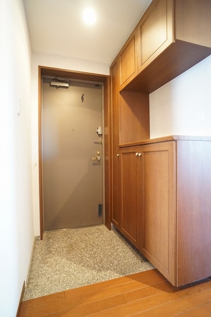 玄関　※前回募集時のお写真です。