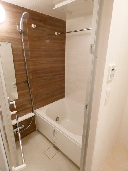 バス・シャワールーム　バス