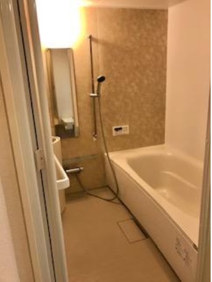 バス・シャワールーム　※同建物の別のお部屋の写真です。