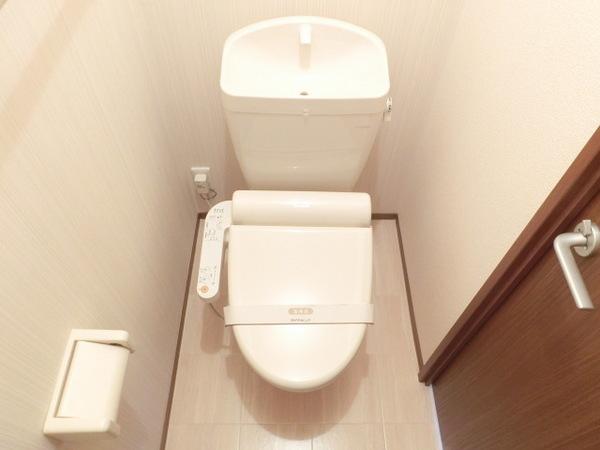 トイレ　ウォシュレット付き！