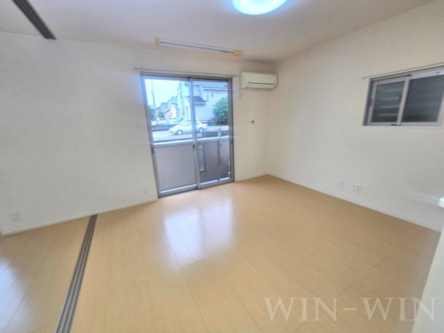 居室・リビング　イメージ（同建物内別部屋の写真です）