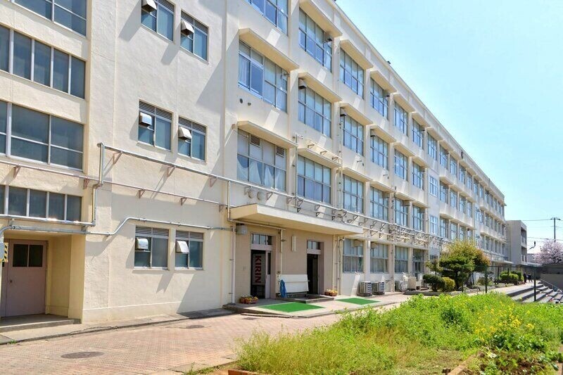 中学校　横浜市立篠原中学校（中学校）まで1419m