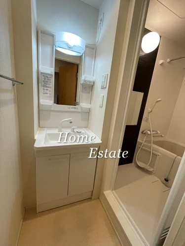 洗面設備　同仕様