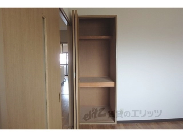 収納　洋室収納