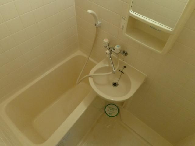 バス・シャワールーム　バス